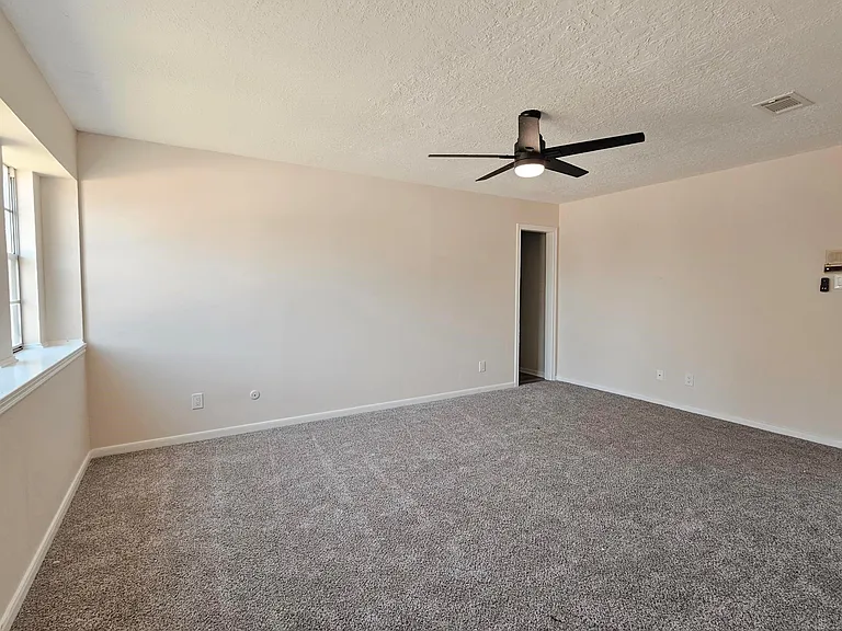 16627 Aldenham Pl — Photo 15