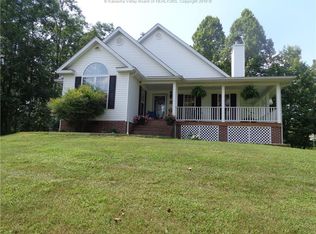 396 Olympia Flds, Winfield, WV 25213