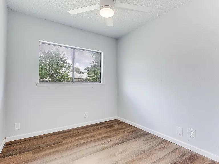 4847 Aspenwood Dr — Photo 16