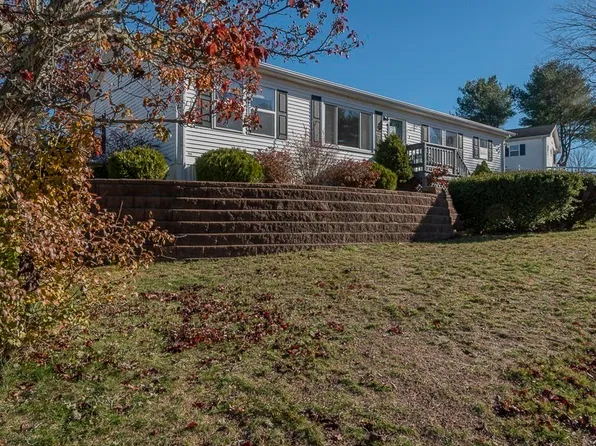 9 Headlands Dr, Plymouth, MA 02360