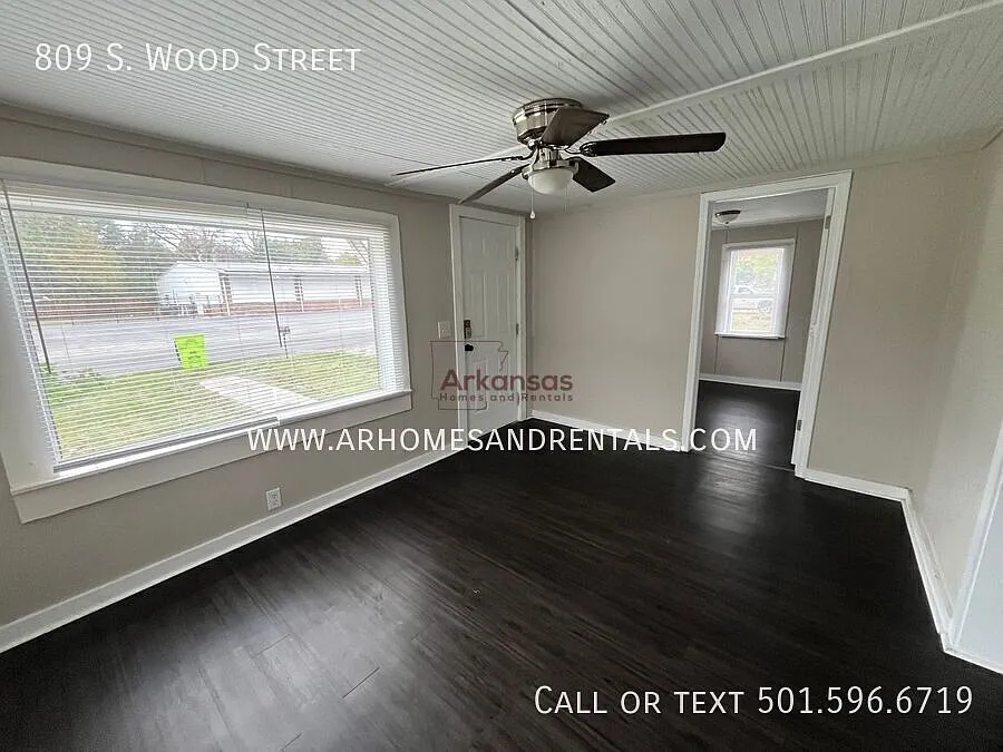 809 S. Wood Street | 4 Bedrooms | 1 Bathroom 1/2 Off First Month's Rent — Photo 3