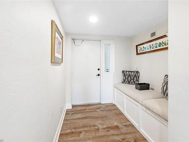 700 Valley Stream Dr #202 — Photo 2