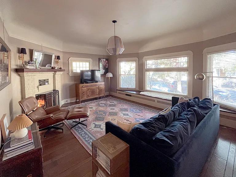 285 S 12th St #A — Photo 6