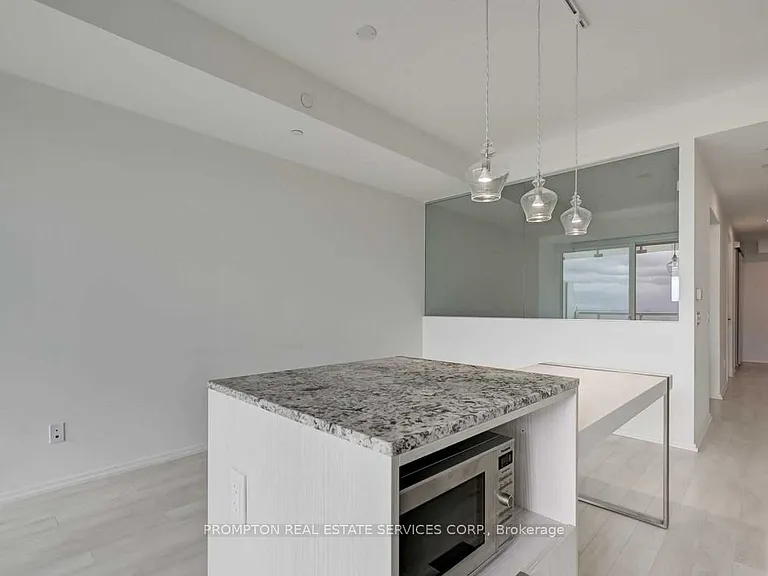 197 Yonge St #3511 — Photo 7