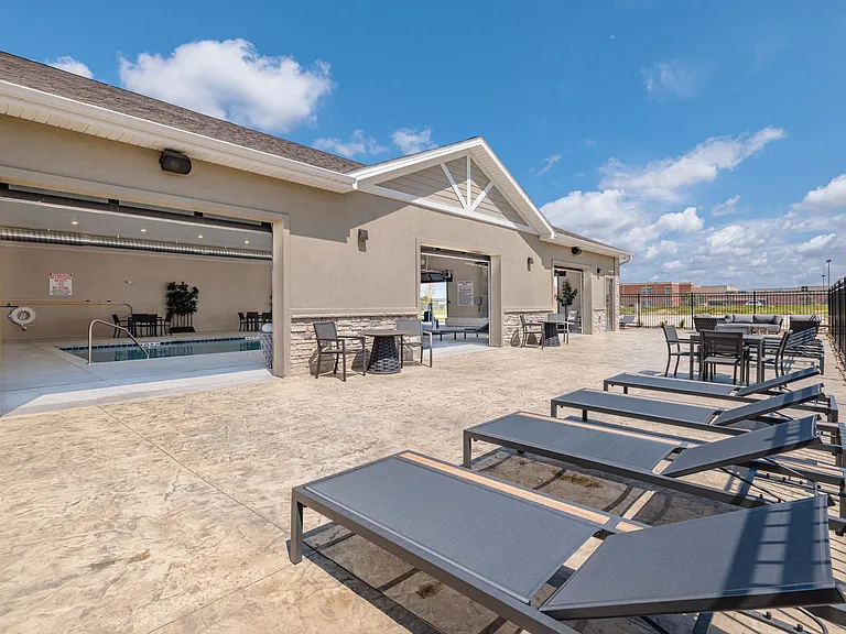 Kings Ridge Apartments — Photo 4