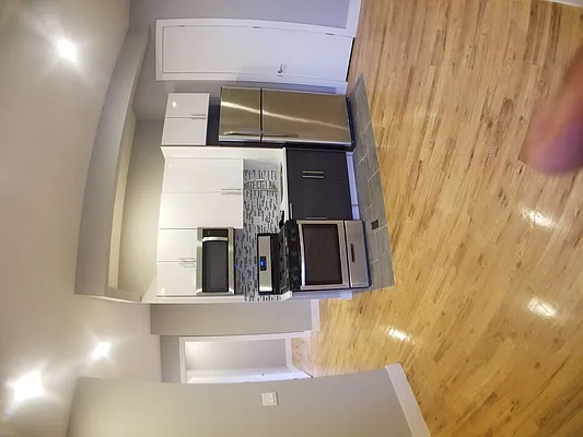 Rented by Clove Realty LLC | media 18