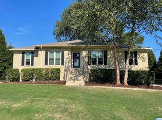 2607 Linda Cir, Gardendale, AL 35071