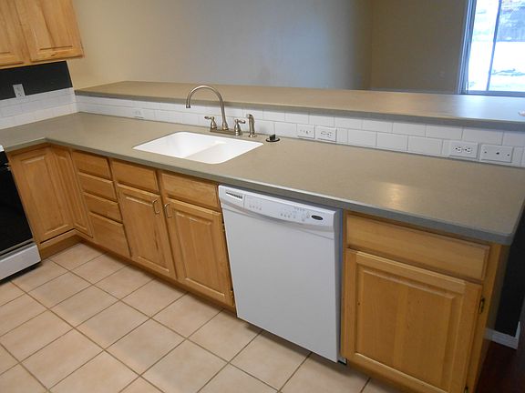 4th image of 104 S Yellowstone Ave APT 2