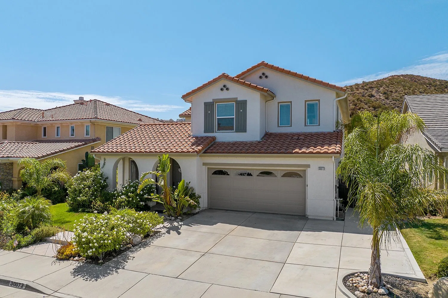 Cambridge Ave, Castaic — Photo 2