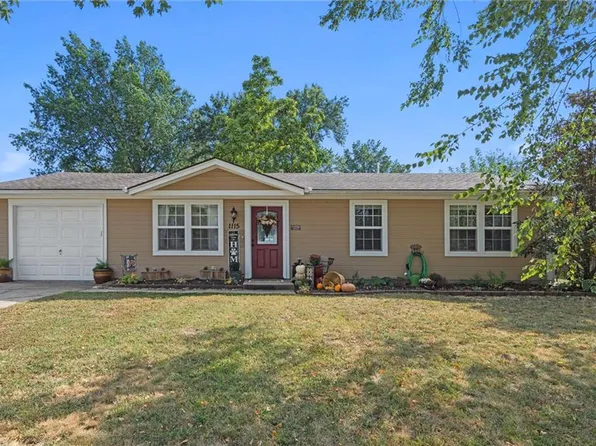 1115 NE Columbus St, Lees Summit, MO 64086