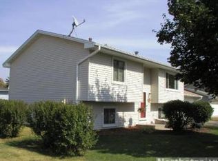 7952 Lad Pkwy, Brooklyn Park, MN 55443