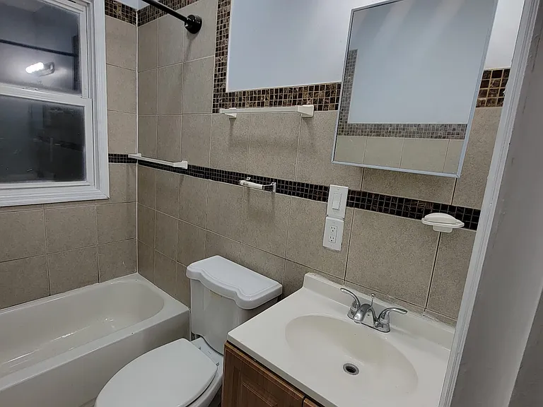 10 Rodwell Ave #2 — Photo 31