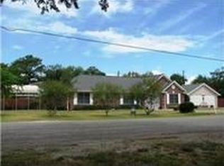703 4th St, Palacios, TX 77465