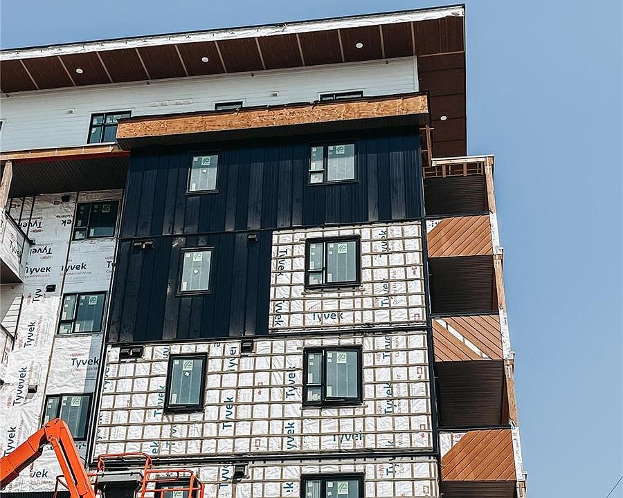 1st image of 660 N Cawston Ave #106