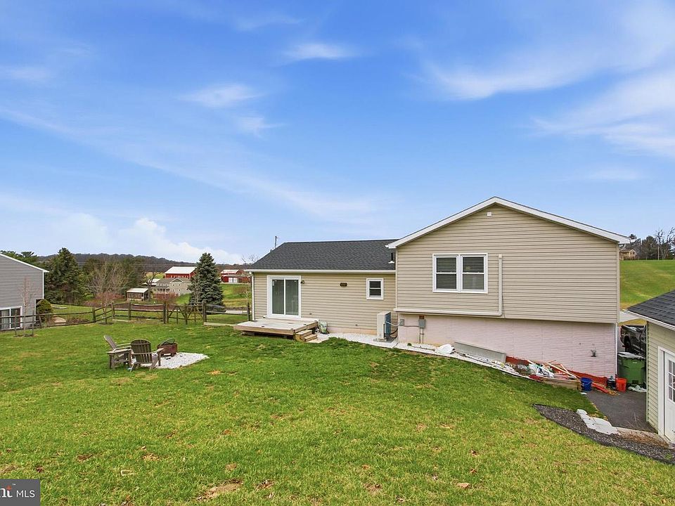 2nd image of 410 Shorbs Hill Rd