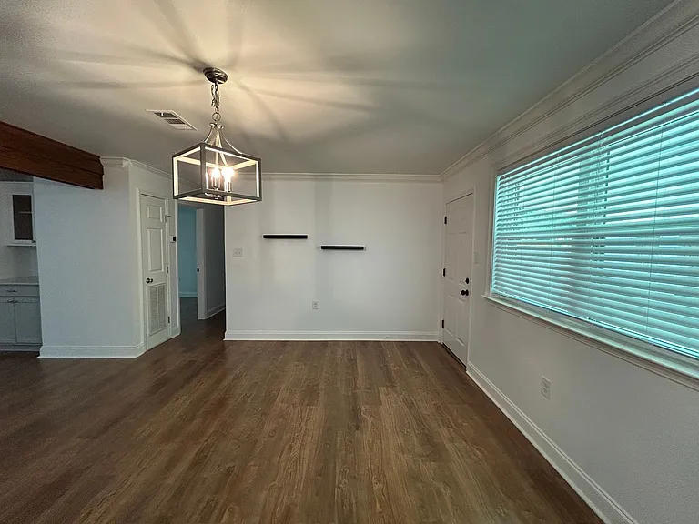 2080 Jerlyn Dr — Photo 13