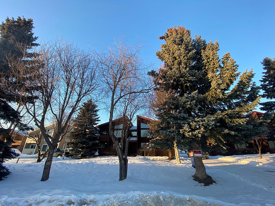 Front view of 4-plex