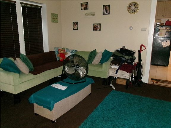 2nd image of 126-128 Glendale Park