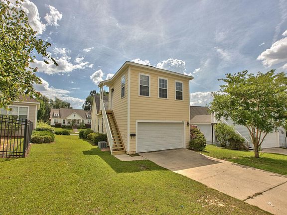 5th image of 3049 Dickinson Dr #2