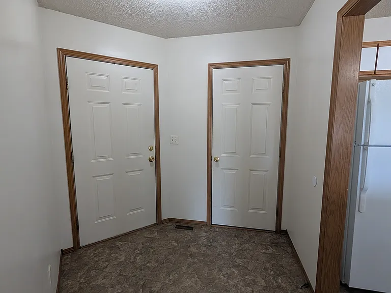 1448 N Glancey St — Photo 10