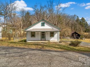 102 Rhododendron Dr, Brevard, NC 28712