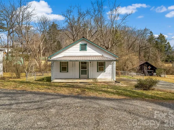 102 Rhododendron Dr, Brevard, NC 28712