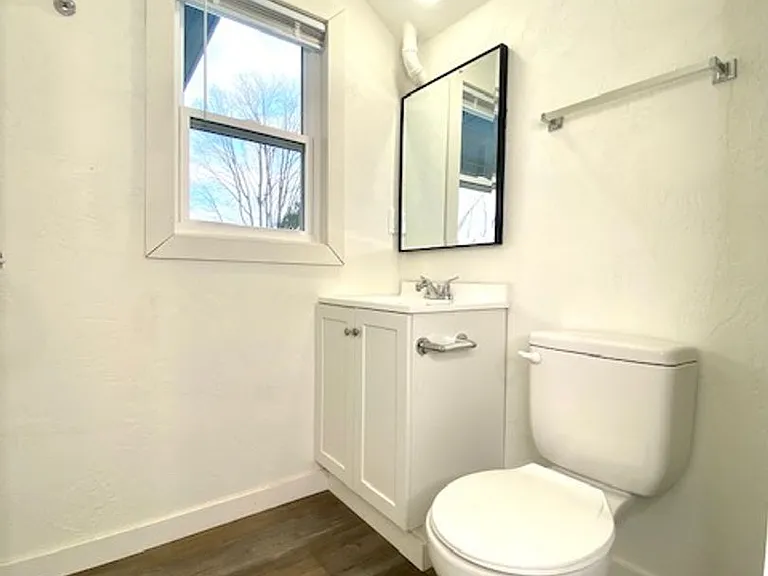 702 Algoma St — Photo 12