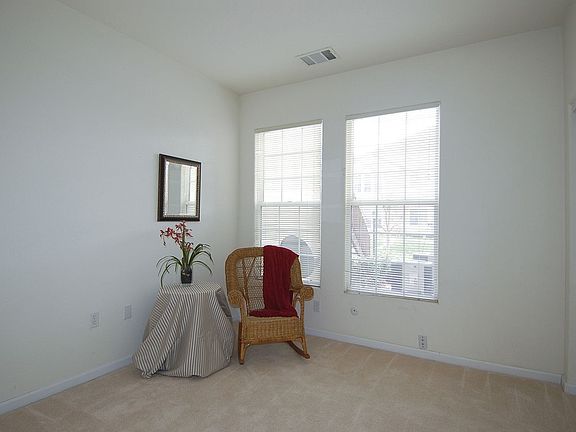 Nice sized 2nd bedroom