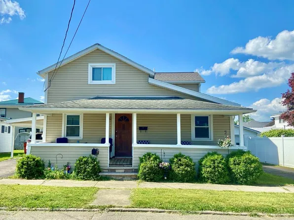 402 9th St, Watkins Glen, NY 14891