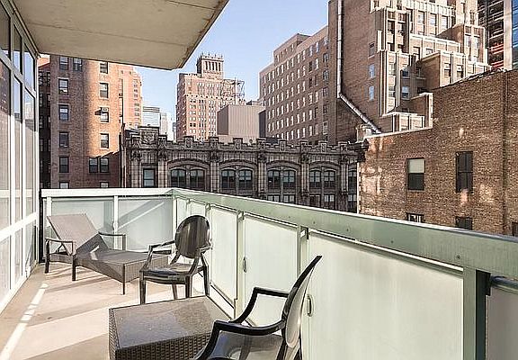 5th image of 325 5th Ave APT 21D