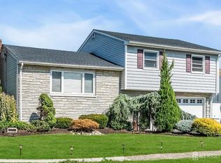 2314 Old Grove Rd, Linden, NJ 07036