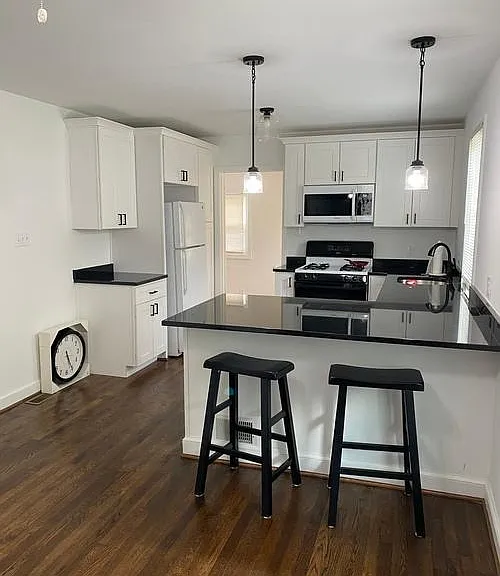 5914 Coral Sea Ave — Photo 2