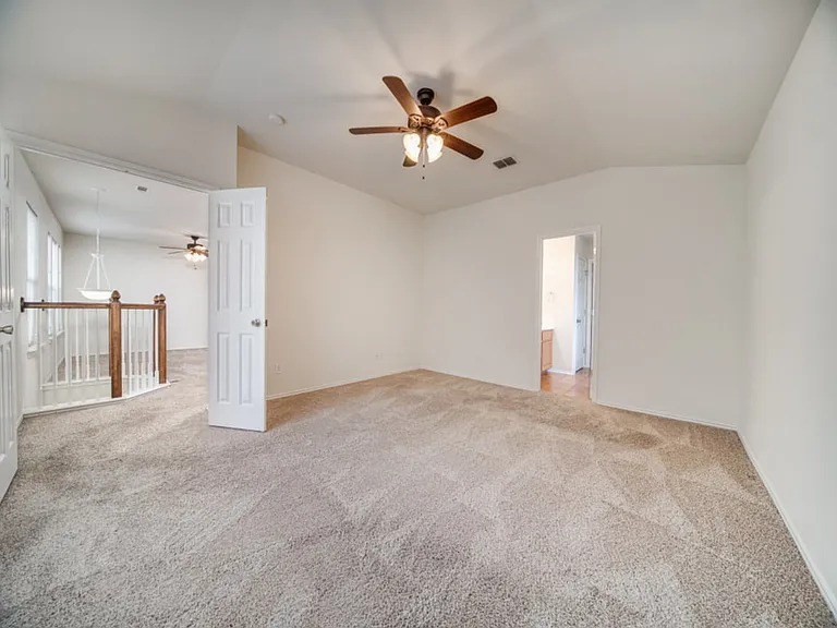 415 Diana Dr — Photo 10