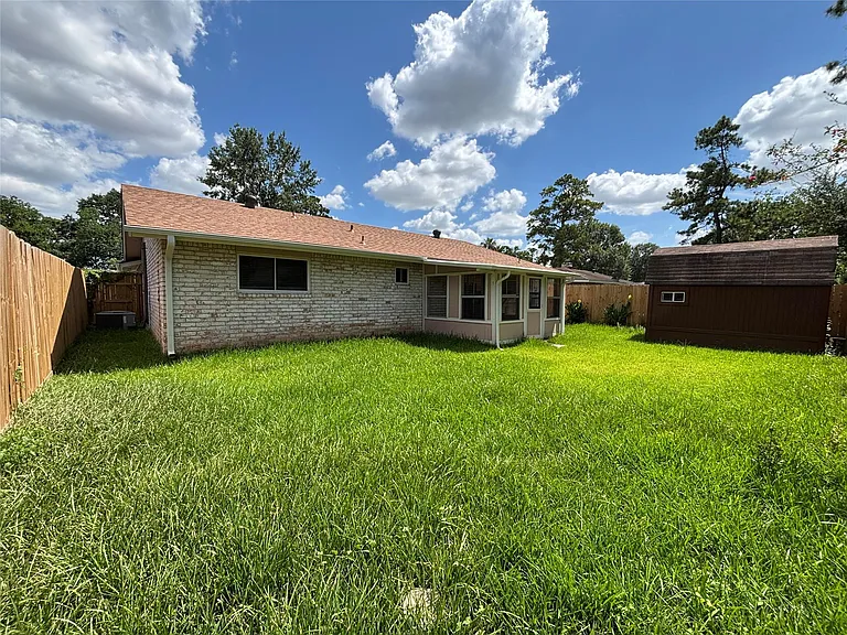 4526 McCleester Dr — Photo 17