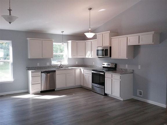 5th image of 251 Cuivre Valley Dr
