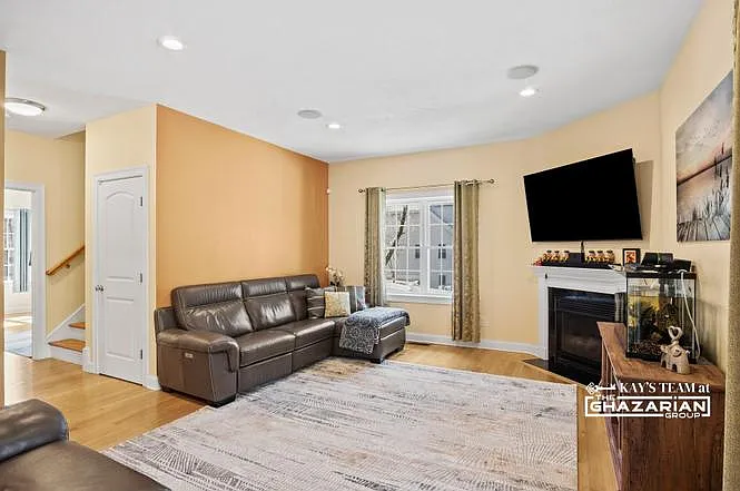 250 Willow St — Photo 12
