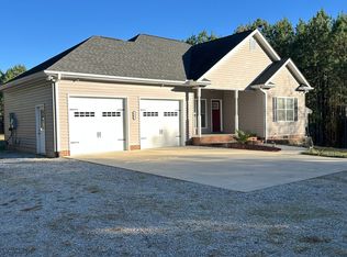 192 Franck Ln, Bracey, VA 23919