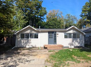 696 Hastings Ave, Innisfil, ON L9S 1Z3