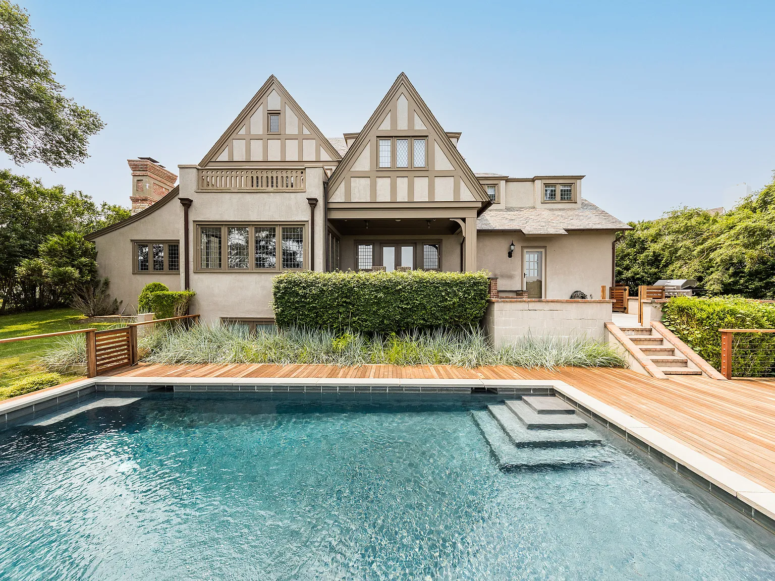 Five Bedroom on Montauk Downs Golf Course — Photo 1