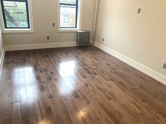 Rented by Tapiro Realty | media 16