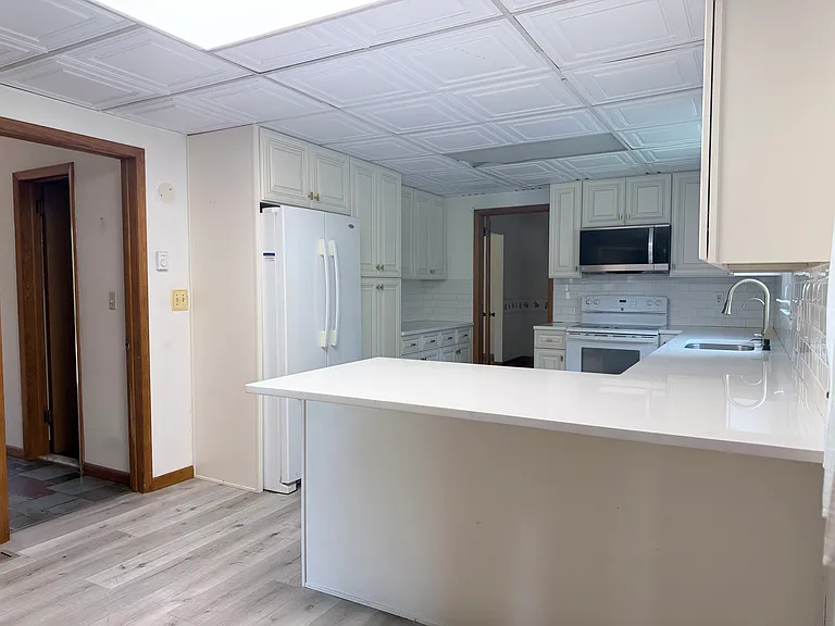 5849 Beverly Hills Rd — Photo 26