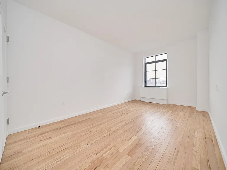 2211 3rd Ave #10-E — Photo 6