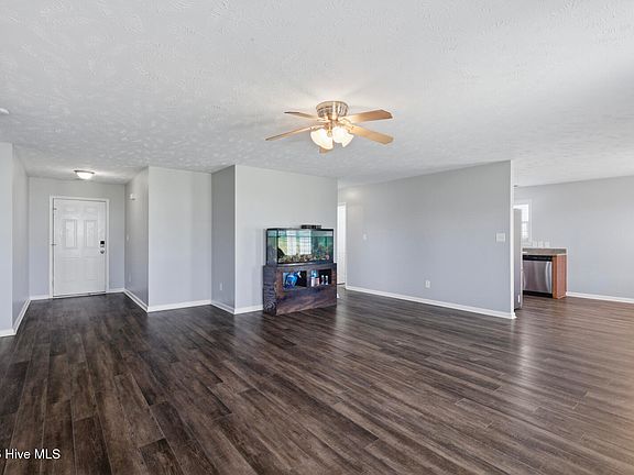 5th image of 202 High Meadow Court