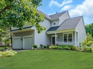 14 King Dr, Bridgewater, NJ 08807