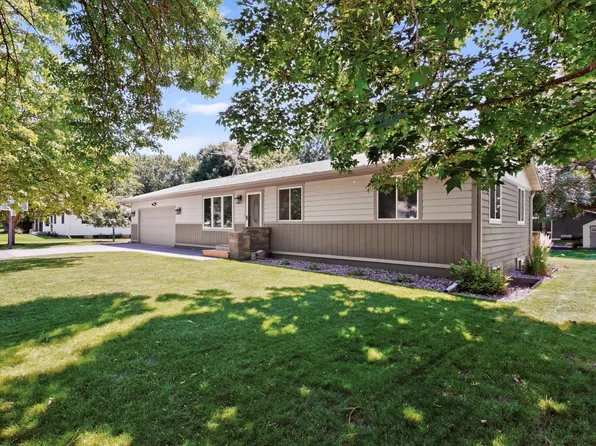 1912 Parkview Rd NE, Alexandria, MN 56308
