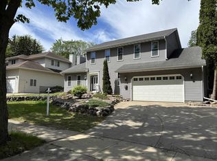 1714 Lewon Dr, Madison, WI 53711