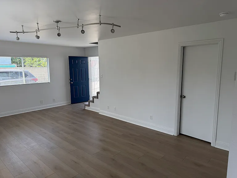 15518 Eucalyptus Ave — Photo 2