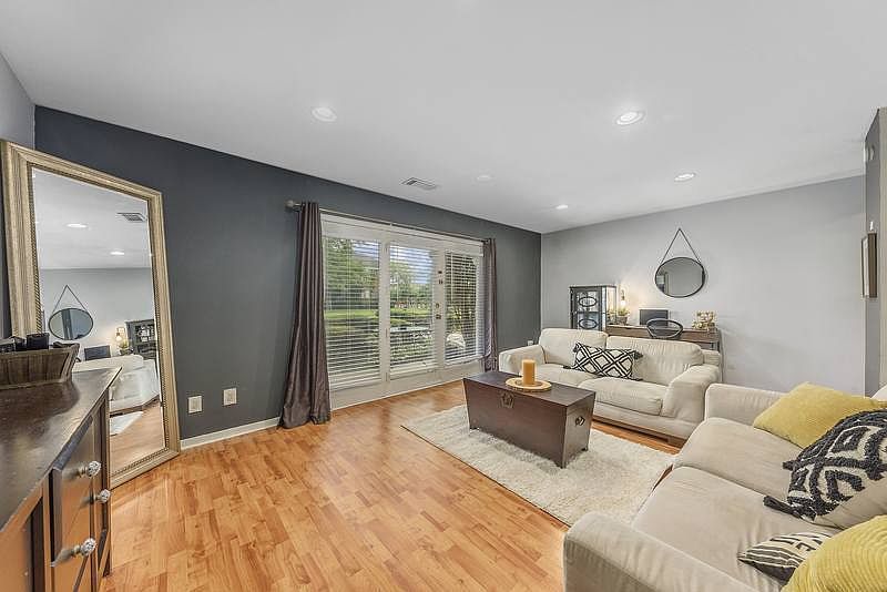 1100 N Farnsworth Ave Aurora, IL Zillow