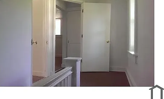 2851 Lyndhurst Ave — Photo 3