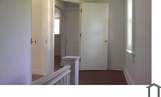 3rd image of 2851 Lyndhurst Ave